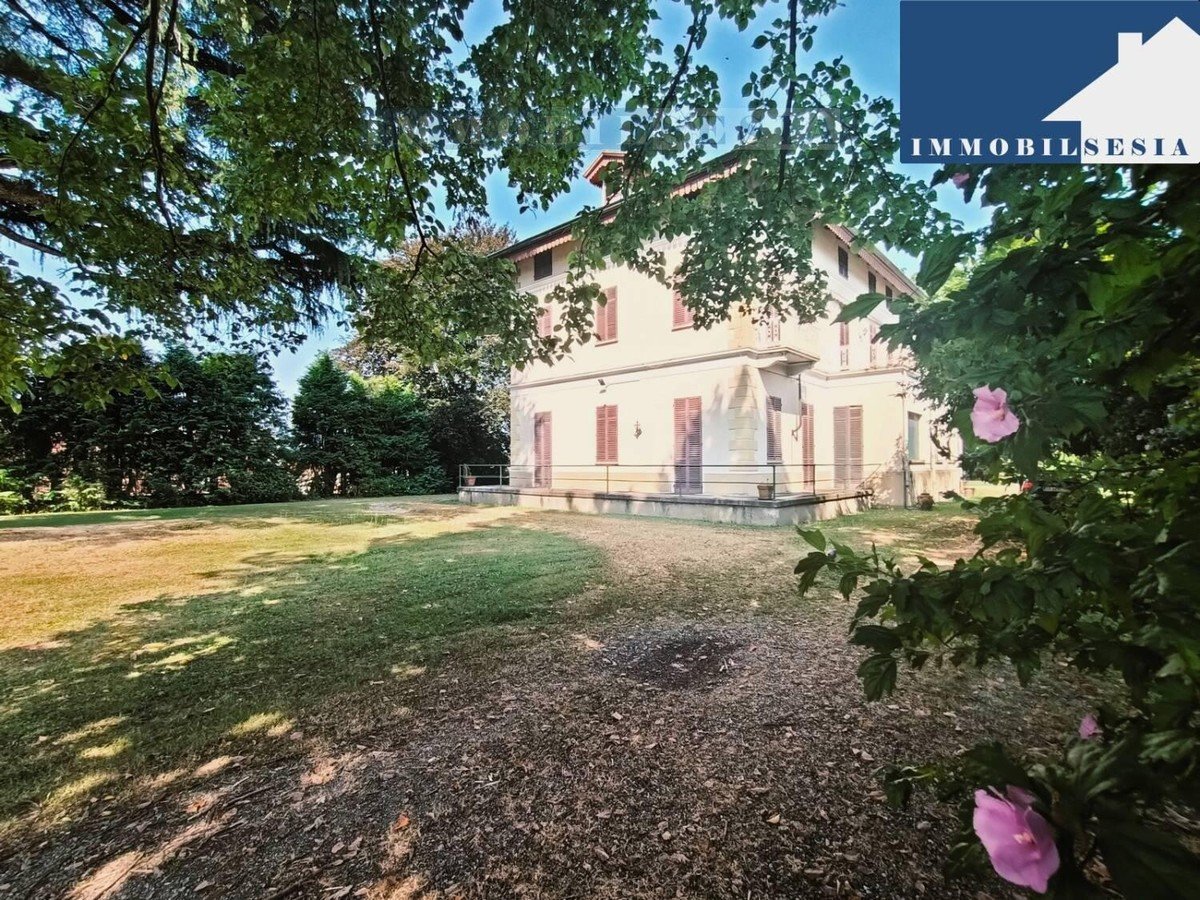 6 bedrooms villa, 730 m² Grignasco, Novara (province) photo 3