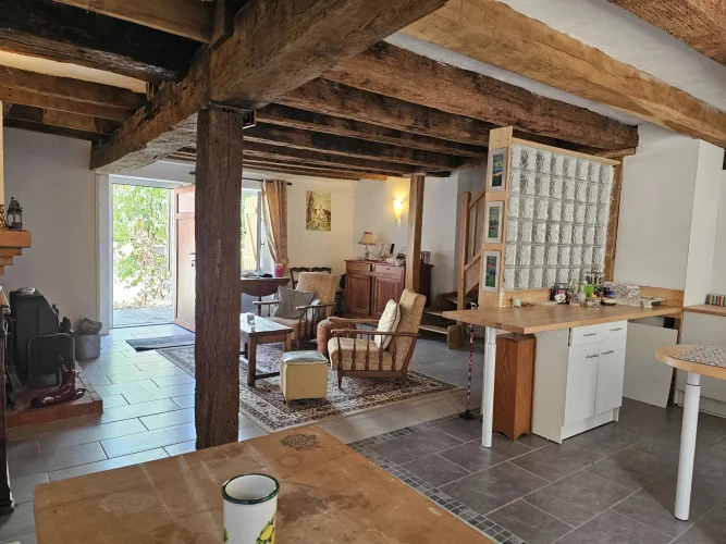Charming Two-Bedroom House in a Quiet Hamlet