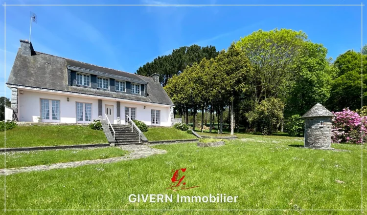 Large Family Home of 172m² in Lanvaudan - Rural Setting photo 3