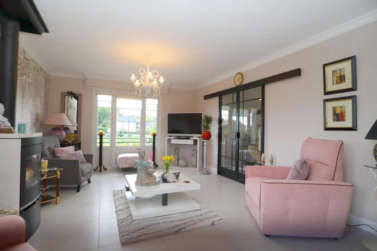 Completely Renovated House photo 5
