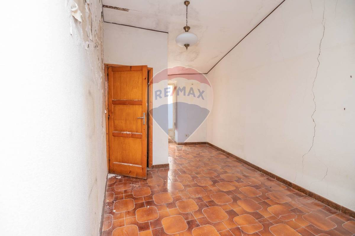 Property in Caltagirone photo 3