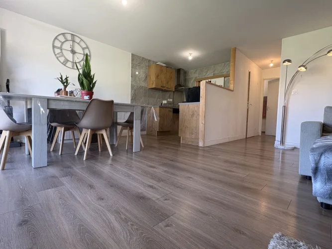 Single Storey House with Land photo 4