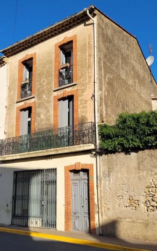 Charming Character Apartment with Courtyard and its Summer Kitchen. photo 2