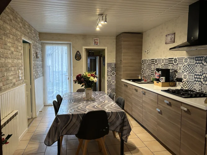 Pretty Ready-to-Move-in Village House on One Level photo 3