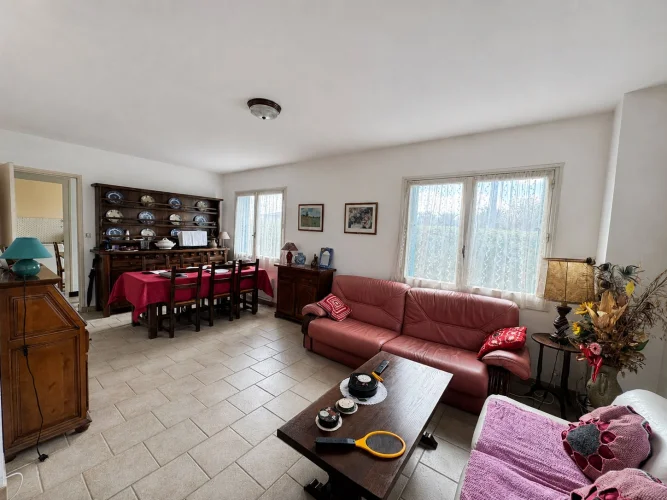 Single-Storey House with Garden Near Royan photo 3