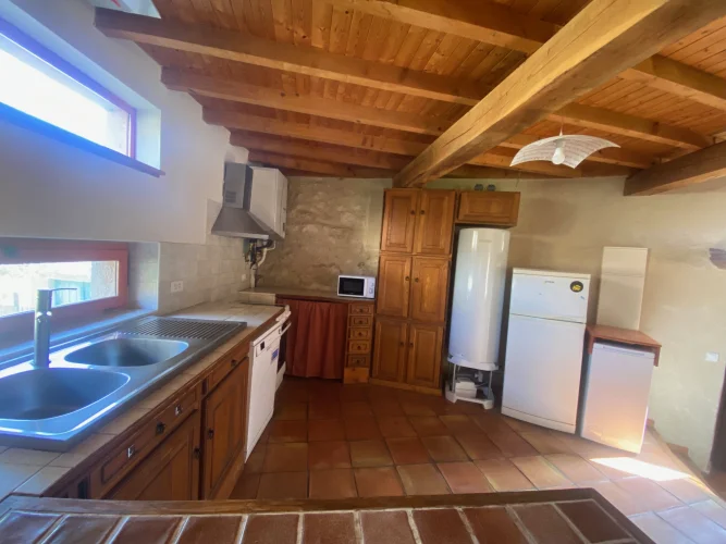 Charming Bright House with Good Rental Potential in the Heart of Laurabuc - 11400 Aude - Occitanie photo 5