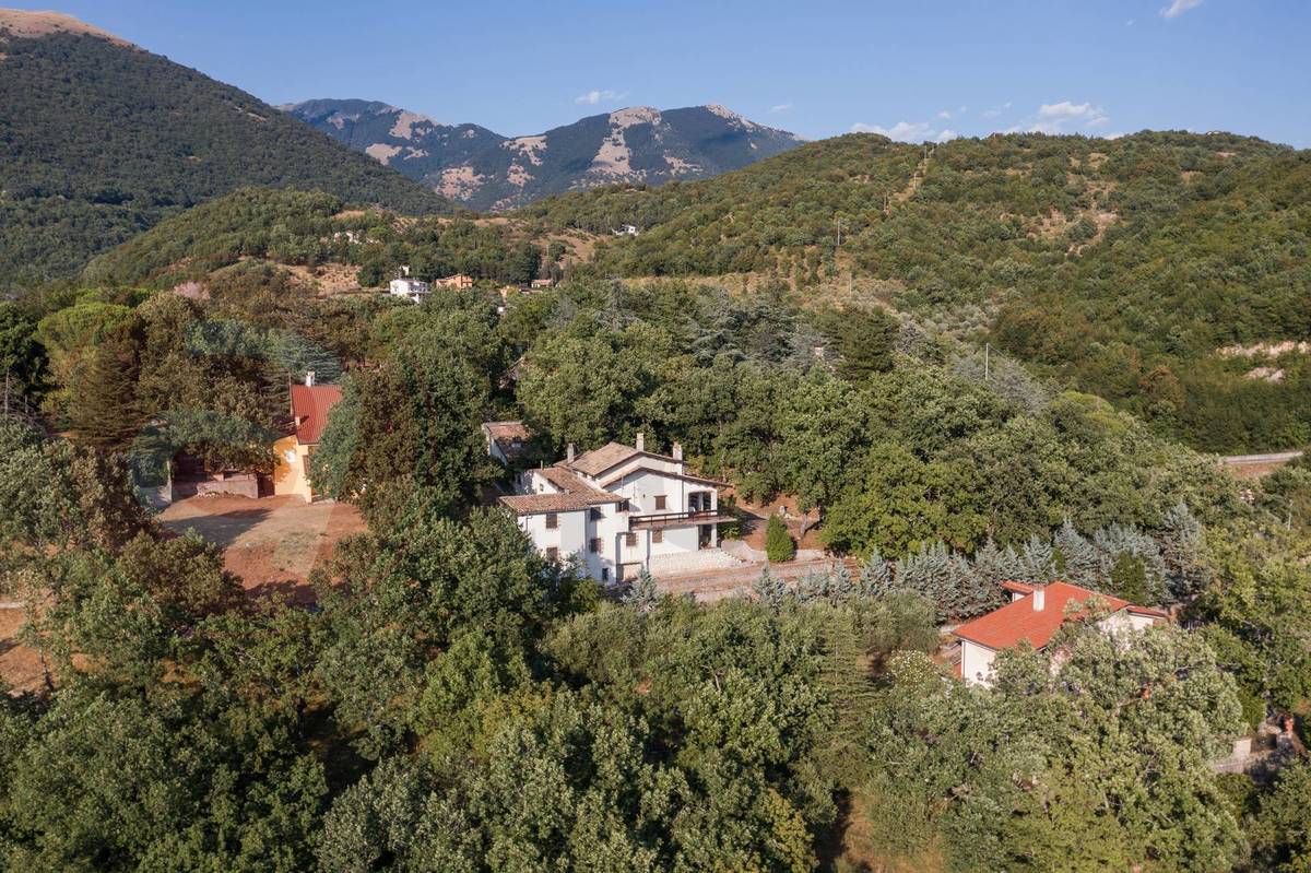 Property in Campoli Appennino photo 5