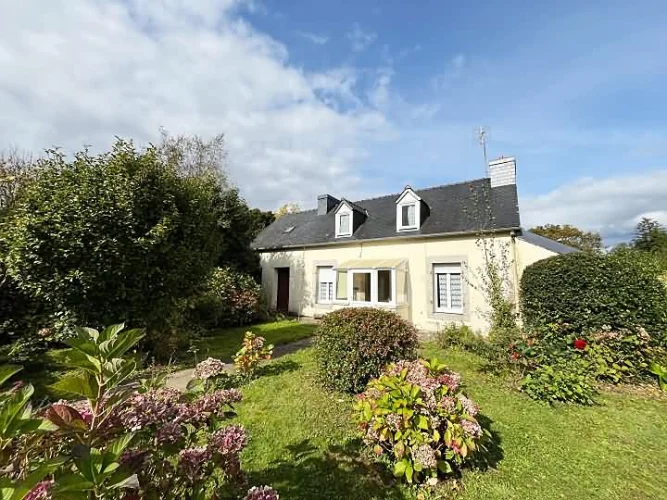 Detached Stone and Slate Property(55 sqm), Built in 1948, Situated in a Village not too Far from
