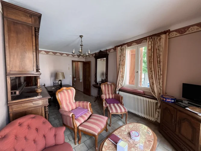 2 Bed House for Sale in Tarascon-Sur-Ariège photo 2