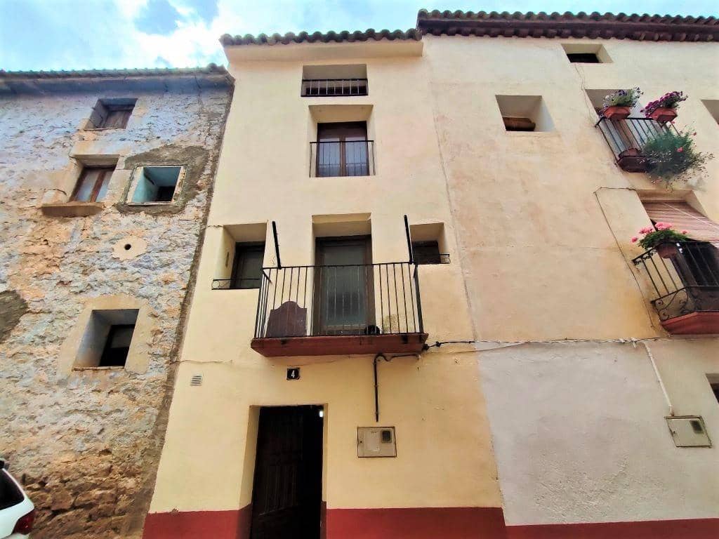 Townhouse for sale in Torre del Compte, Teruel