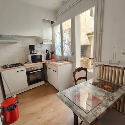 Limoux Town Center - Detached House with Interior Courtyard photo 4