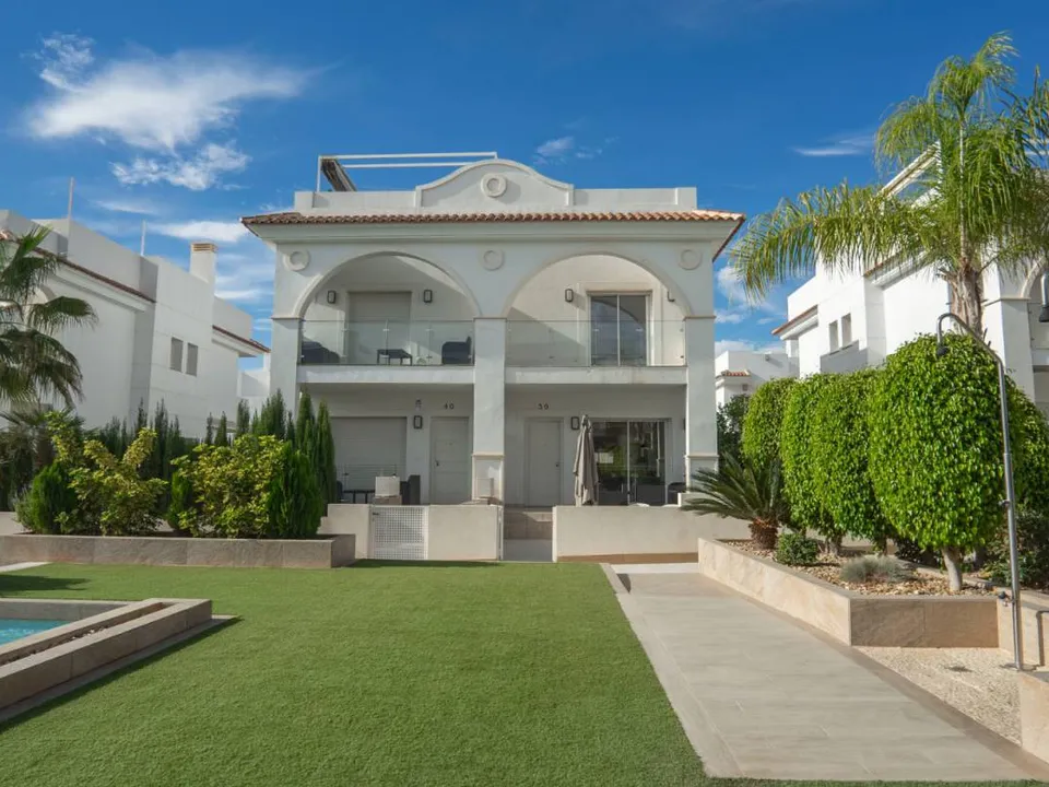 Villas Blanca Real Estate