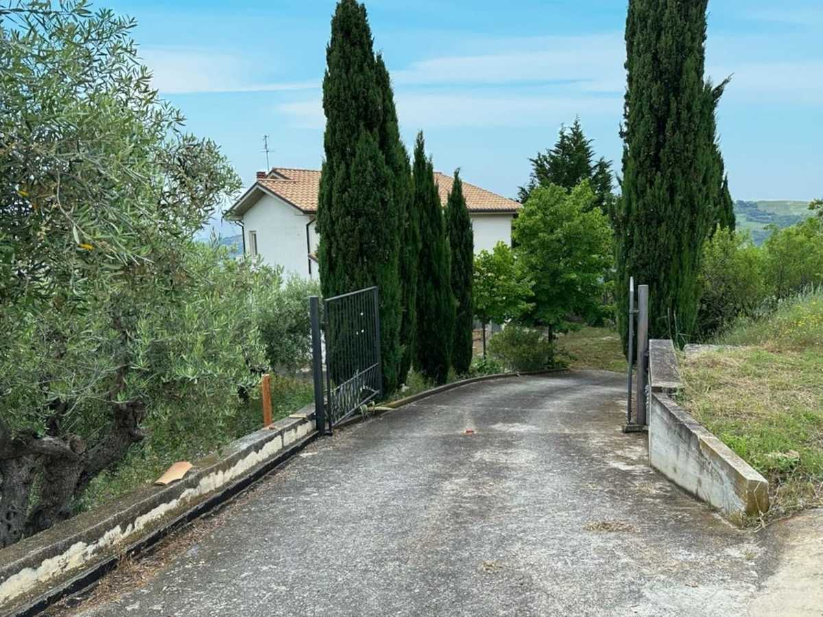 2 bedrooms detached house, 180 m² Atri, Teramo (province) photo 2