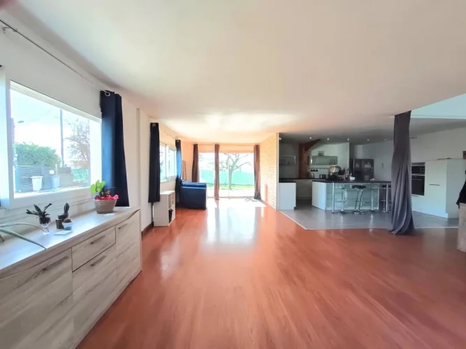 Beautiful 175 m² House with Pool in Loudun photo 5