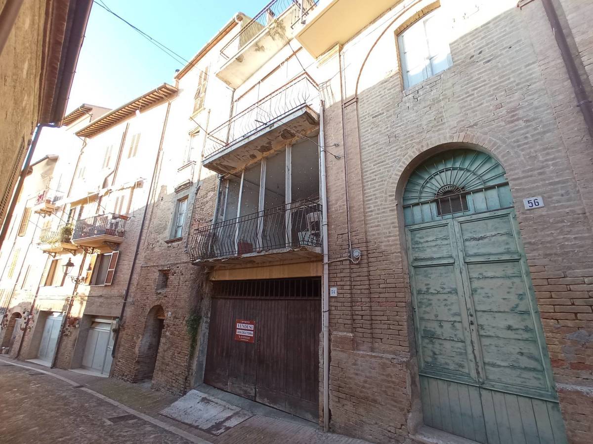 Property in Monsampolo Del Tronto photo 3