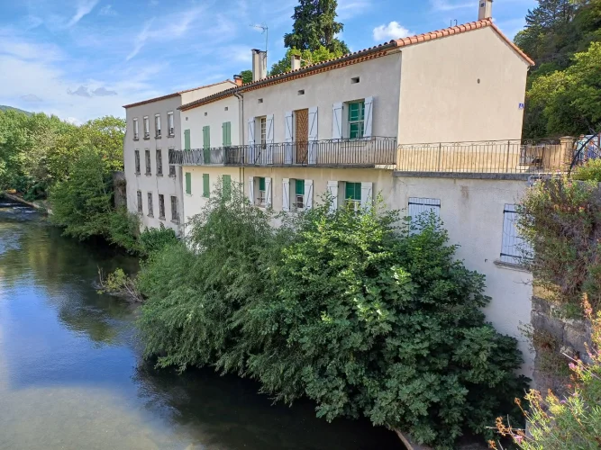 House with Views of the Chateau