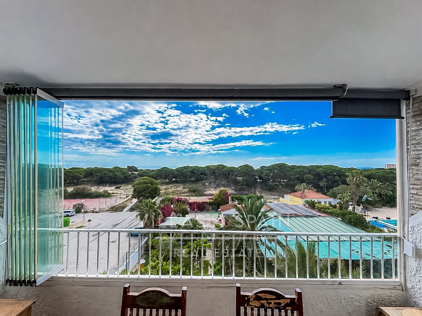 Apartment for sale in Torrevieja, Alicante photo 2
