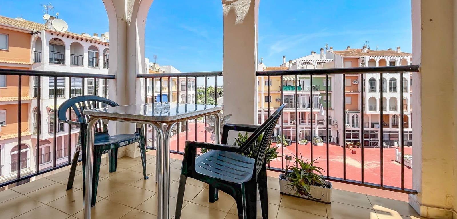 Apartment for sale in Mar Azul, Torrevieja, Alicante photo 3