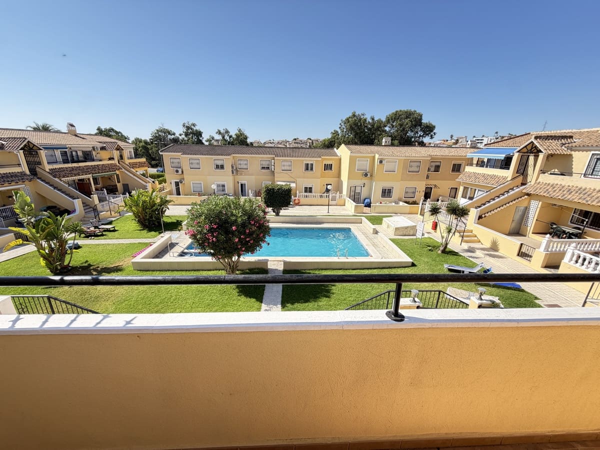 Penthouse for sale in Villamartin, Orihuela, Alicante photo 2