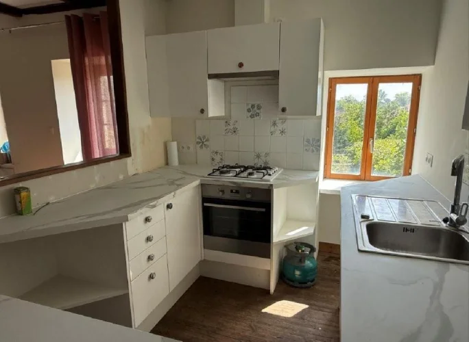 2 Bed House for Sale in Champagne-Mouton photo 4