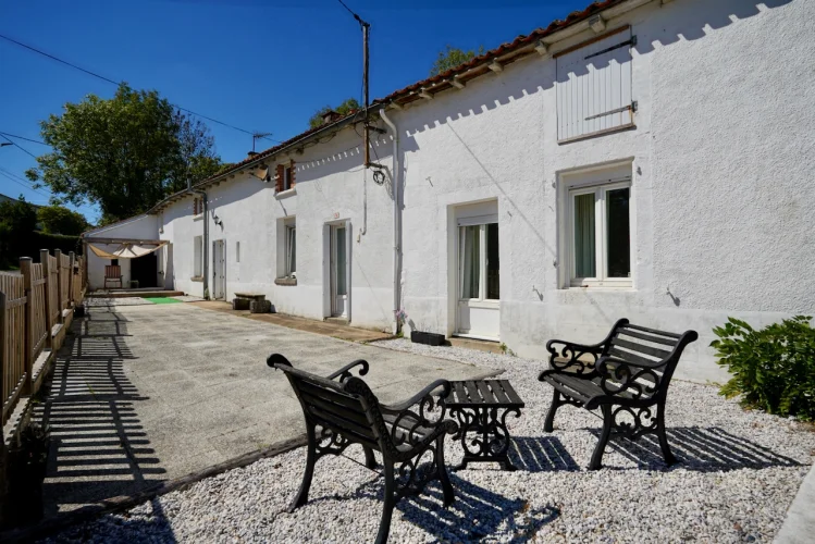 2/3 Bedroomed House with Outbuildings and Detached Garden photo 3