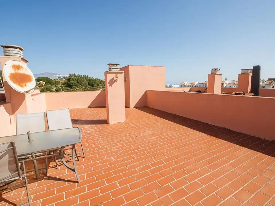 Penthouse in La Duquesa, Malaga photo 2