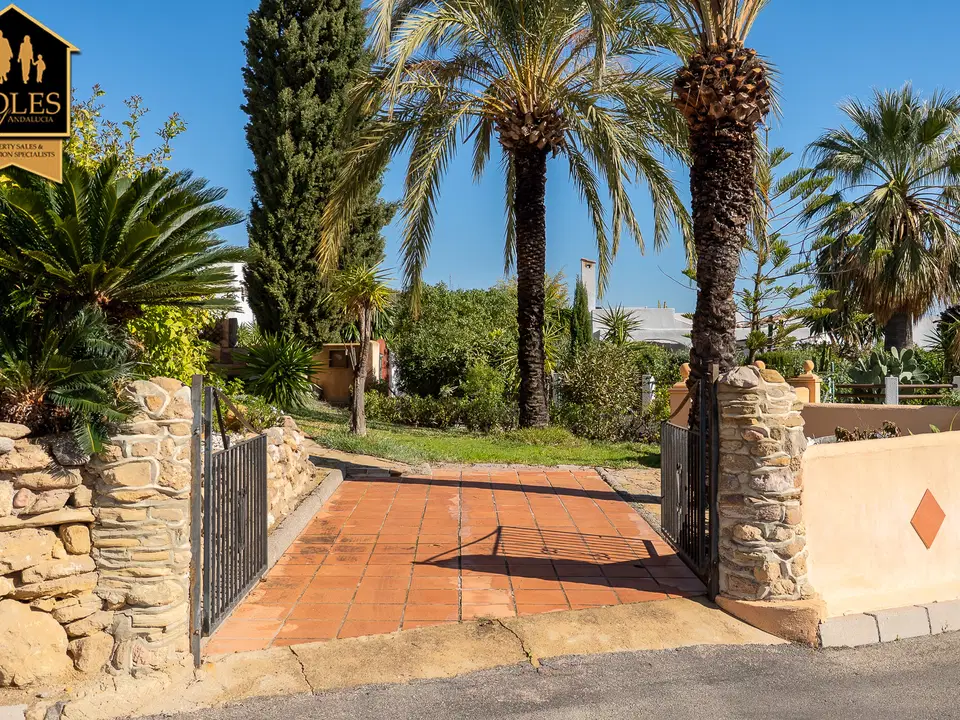 Coles Of Andalucia photo 3