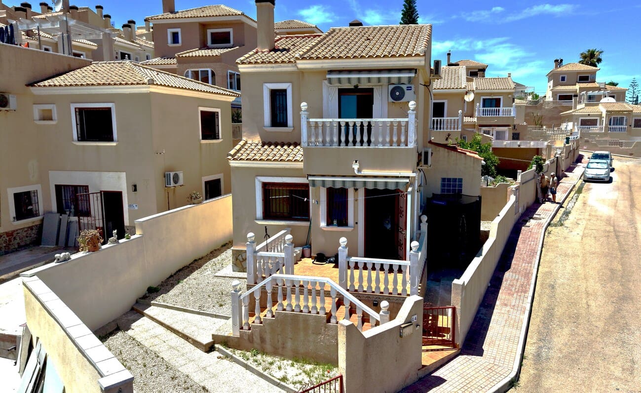 Villa for sale in Blue Lagoon, Alicante