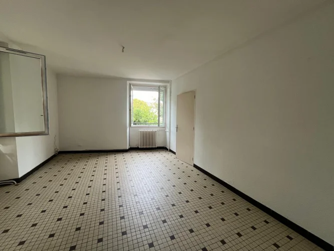 Limoux Town Center - 4-Bedroom House with Double Garage and photo 2