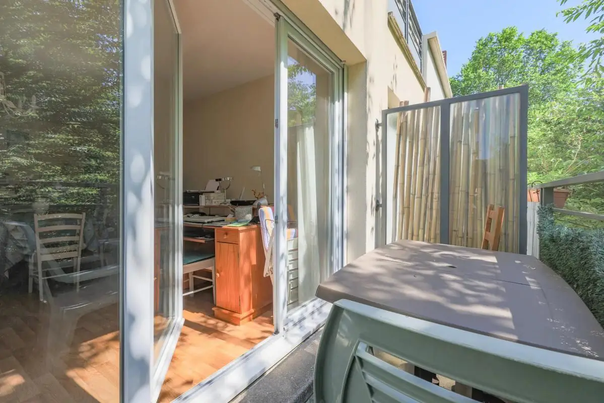 Apartment for sale in Choisy Le Roi — 2 bedrooms, 58 m²