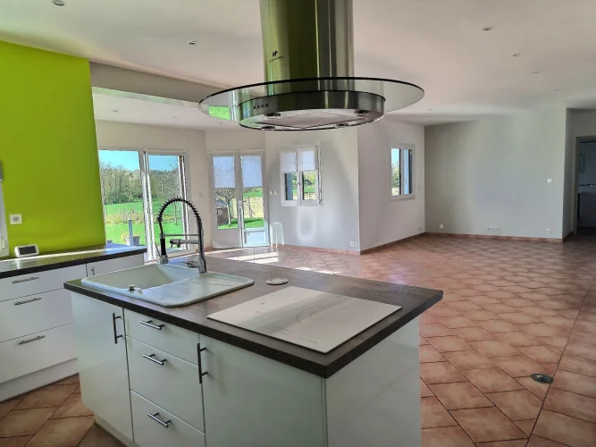 Single-Storey Houses - 5 Rooms - 129m² - Courteilles 28 photo 4