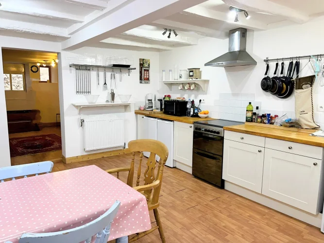 Fantastic Town Location, Renovated with Style, just Turn the Key and Relax!! photo 5
