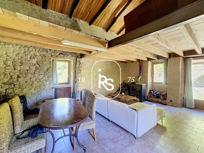 Authentic Stone House in a Hamlet of 154 m² to Finish Renovating with 650 m² of Land photo 5