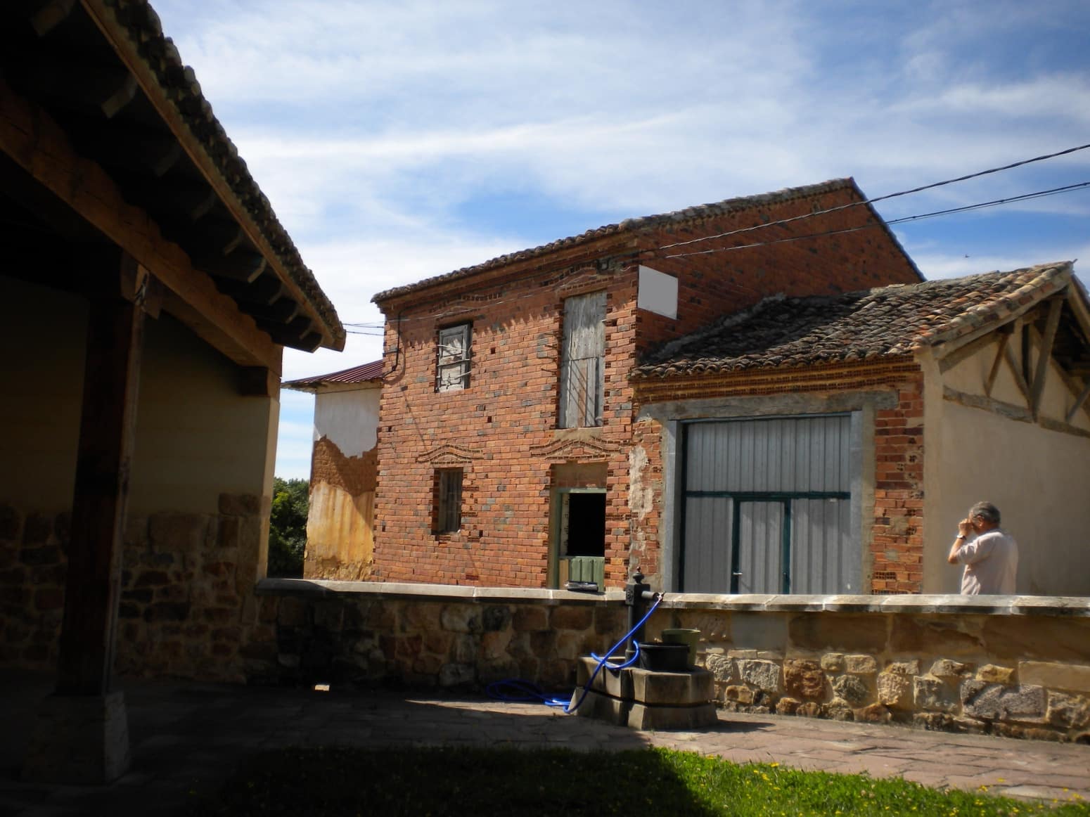 Villa for sale in Olmos de Ojeda, Palencia photo 3