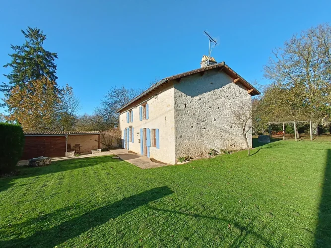 Renovated Stone Village House Offering Three Bedrooms and a Study with Garden photo 2