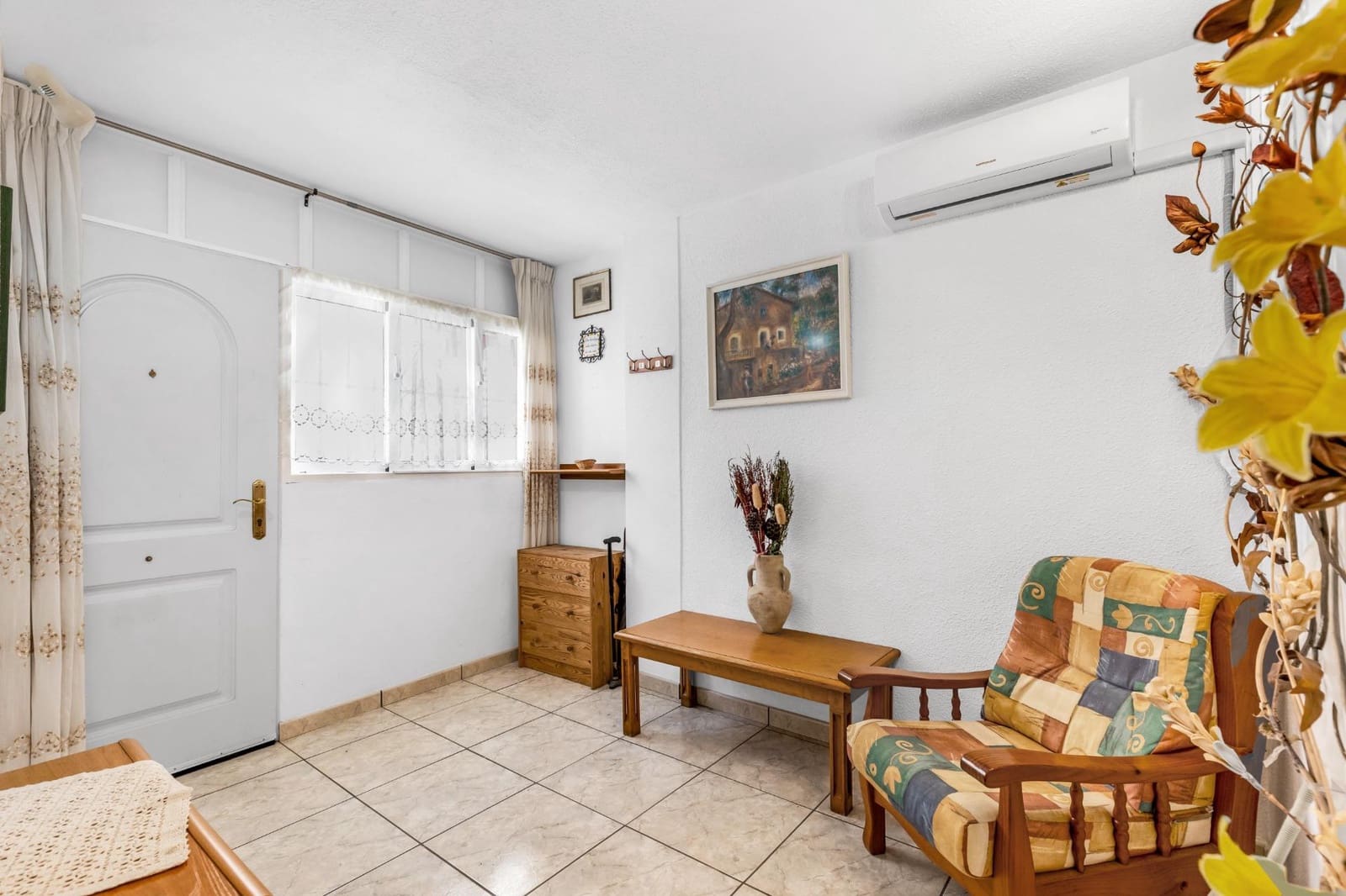 Bungalow for sale in Centro, Torrevieja, Alicante photo 3