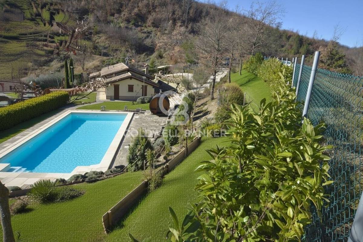 2 bedrooms detached house, 105 m² Gubbio, Perugia (province) photo 2