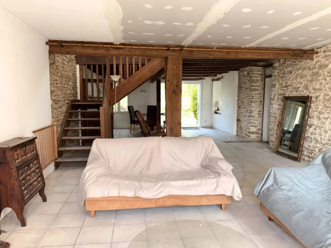 Village Property with 3.4 Hectares, Barn and Pool photo 3