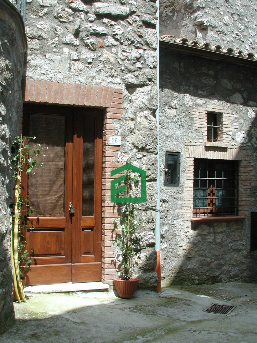 Property in Lugnano In Teverina photo 3