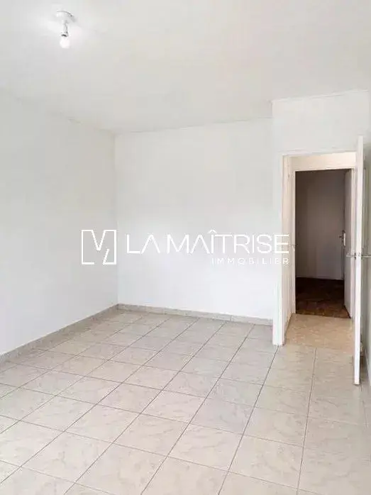 Apartment for sale in Marseille 15ème arrondissement — 3 bedrooms, 72 m² photo 4