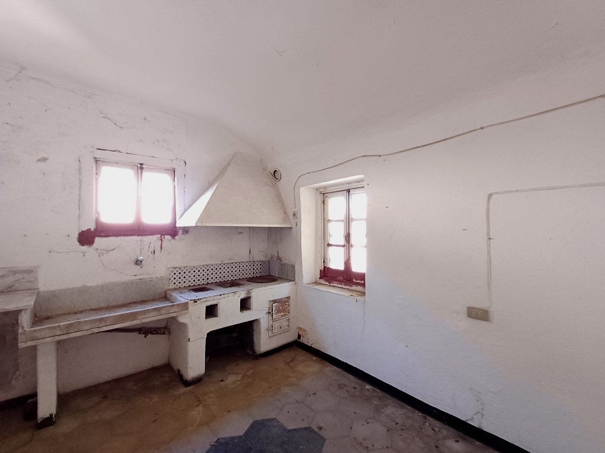 6 bedrooms detached house, 380 m² Savignone, Genoa (province) photo 2