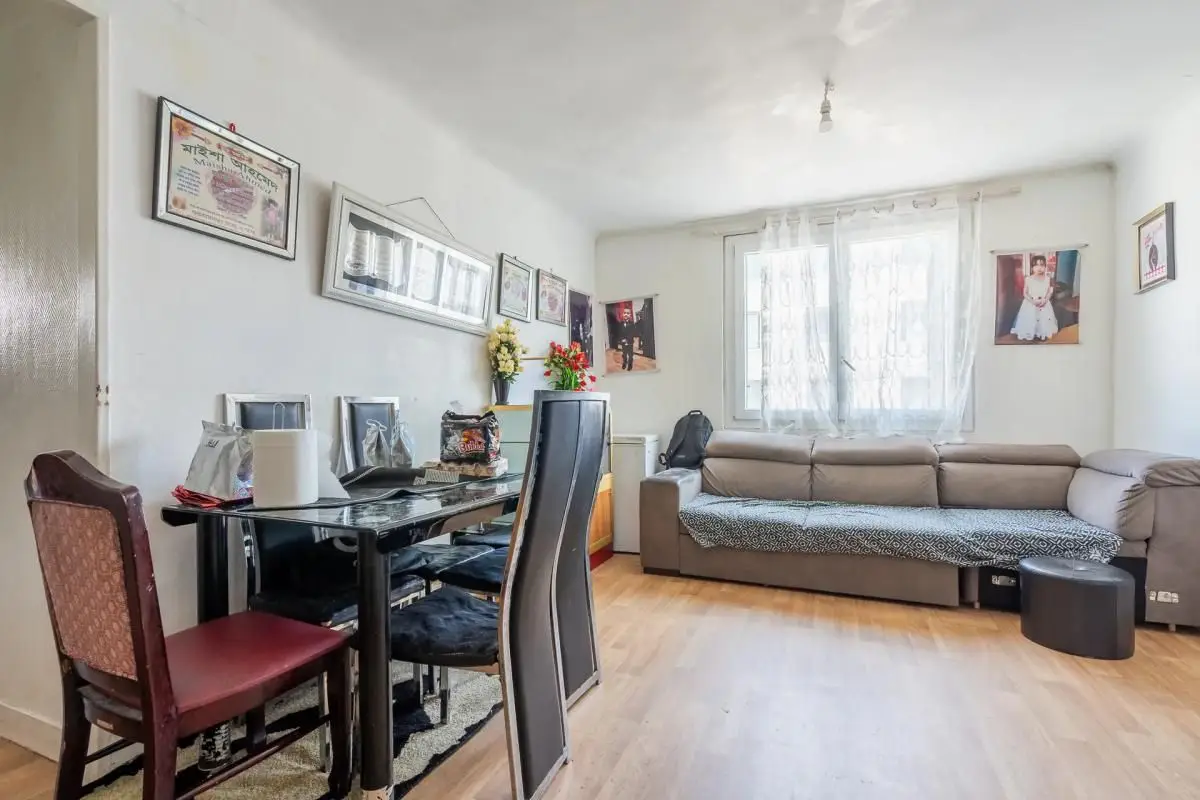 Apartment for sale in Aubervilliers — 2 bedrooms, 55 m²