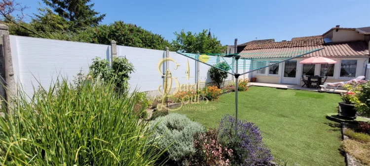 Village House of 170 m² 3 Bedrooms Poss 4 with Small Garden