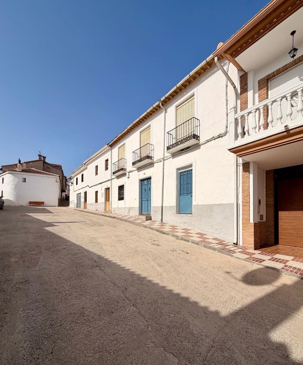 Townhouse for sale in Torre-Cardela, Granada photo 3