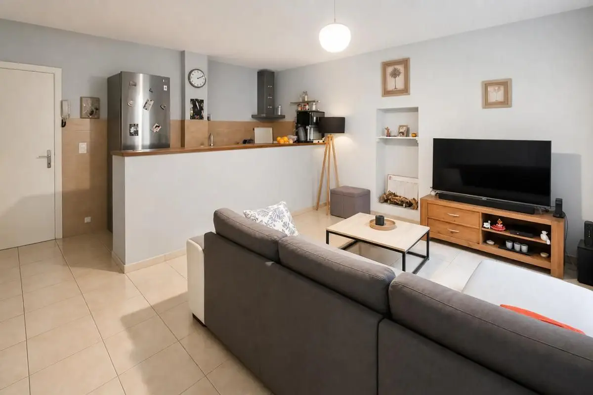 Apartment for sale in Saint Gilles — 2 bedrooms, 55 m² photo 3