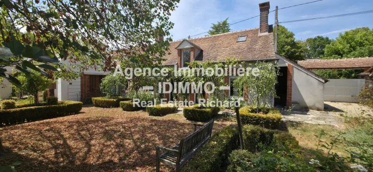 Exclusively, a True Jewel in Architect-Designed Style photo 5