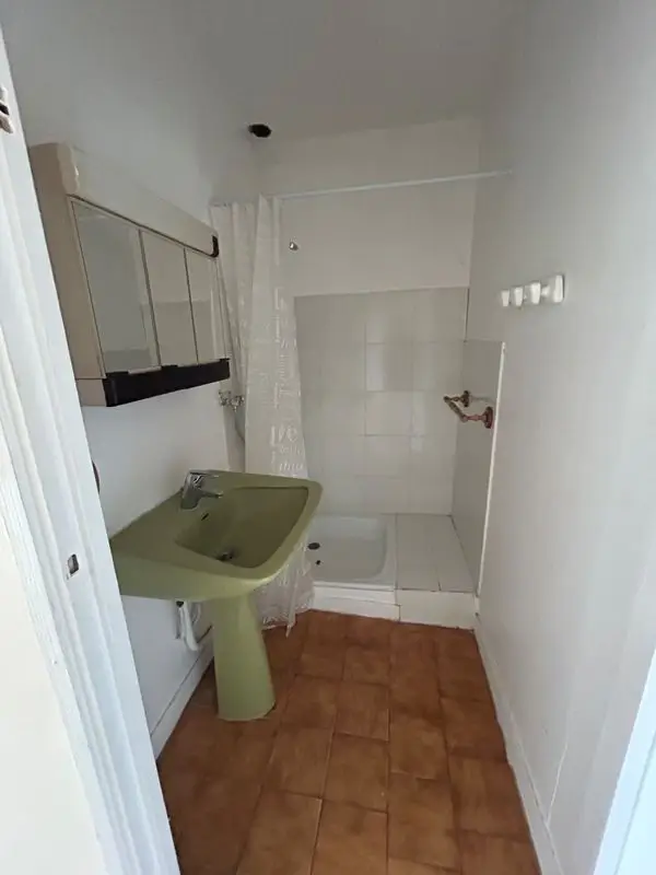 House for sale in Bléneau — 3 bedrooms, 111 m² photo 3