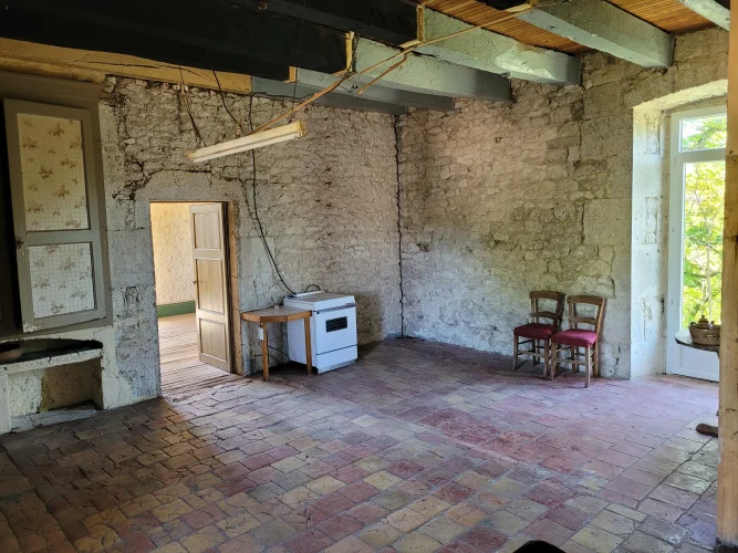 Former Family Stone Hamlet in Need of Renovation , Complete with Barns photo 4