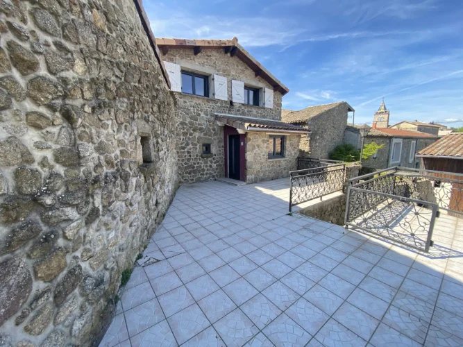 House with 6 Rooms - 113m² photo 4