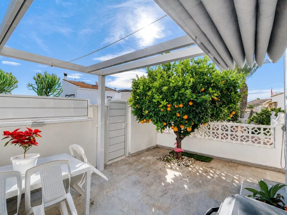 Terraced house in Benijofar, Alicante province